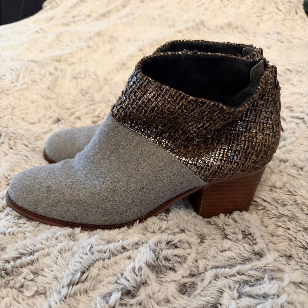 TOMS Gray Back Zip Boots